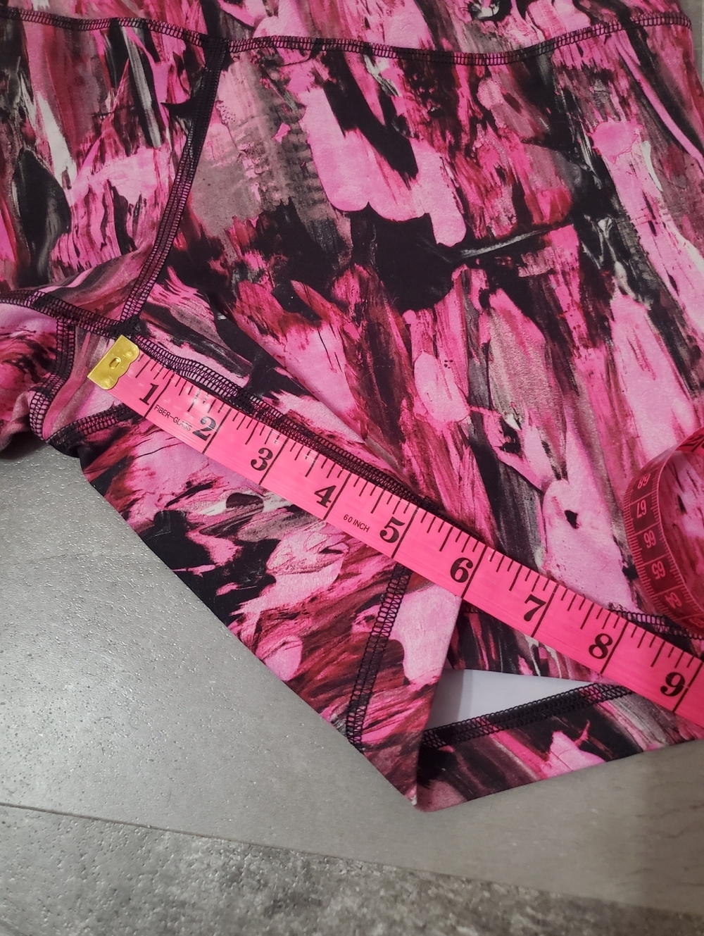 Lululemon Wunder Train High-Rise Short 6". Incentive Refresh Multi. Pink Size 10 - Picture 10 of 10